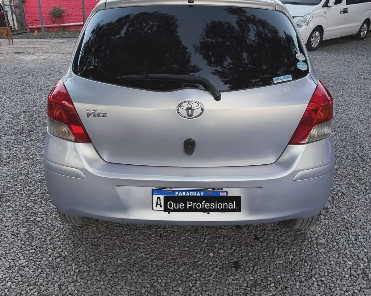 Toyota Vitz 2010
