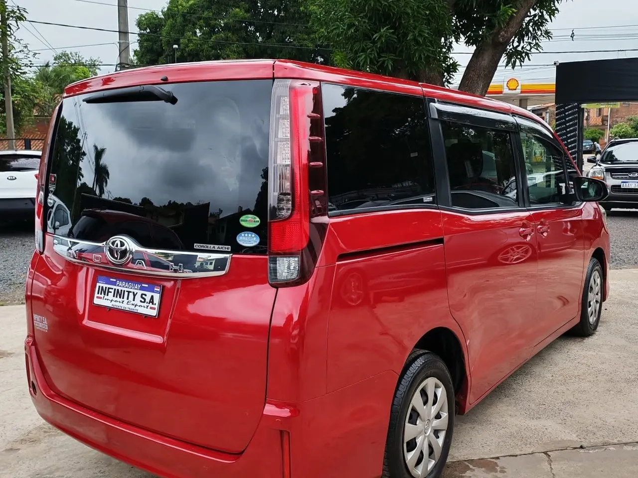 Toyota Voxy 2015