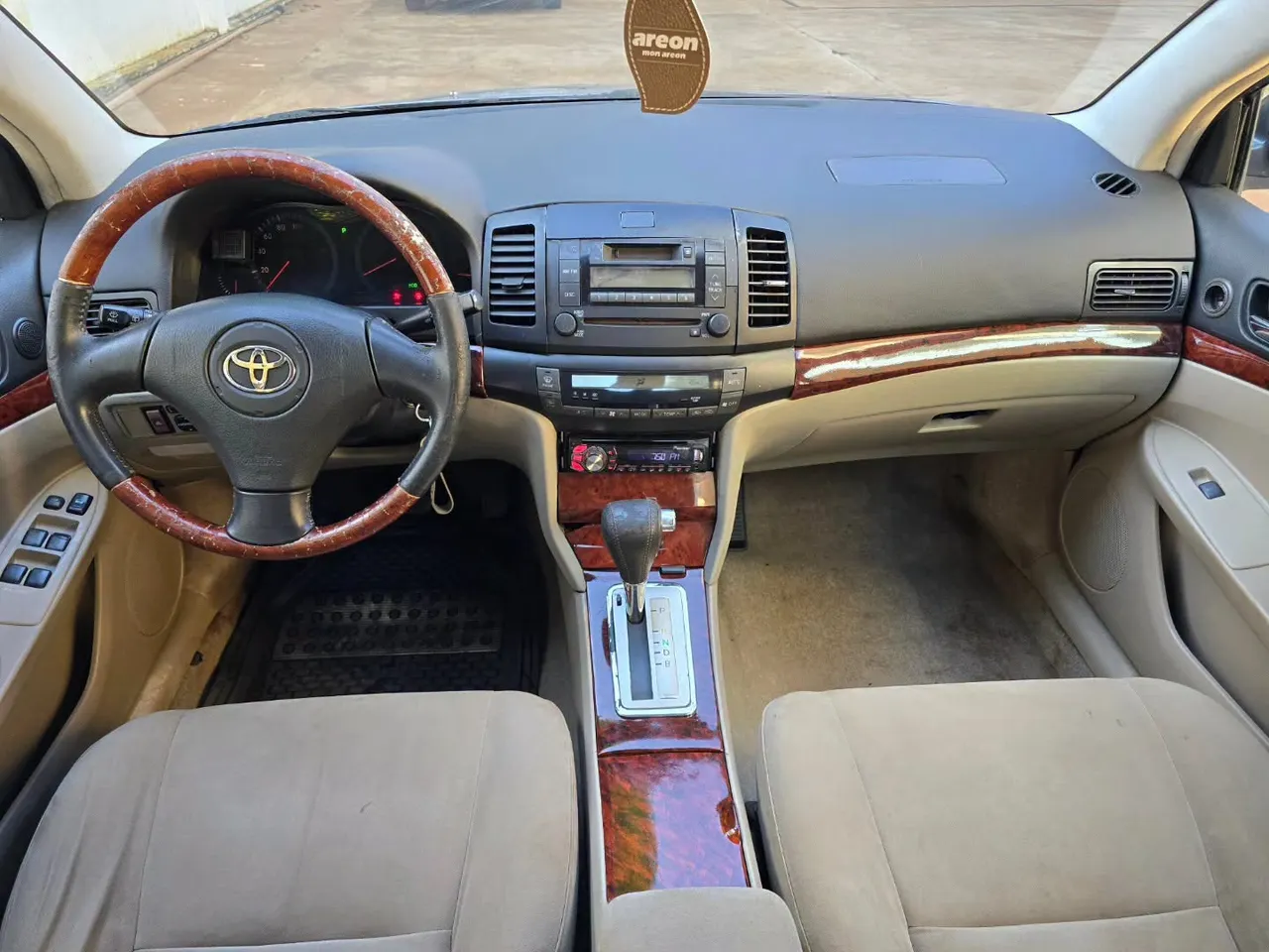 Toyota Premio 2004