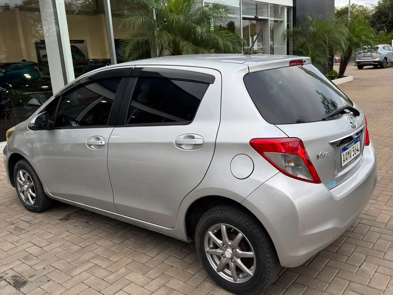 Toyota Vitz 2012