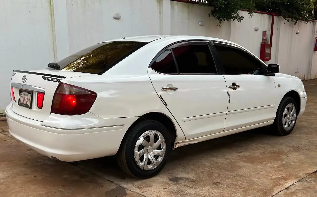 Toyota Premio 2004