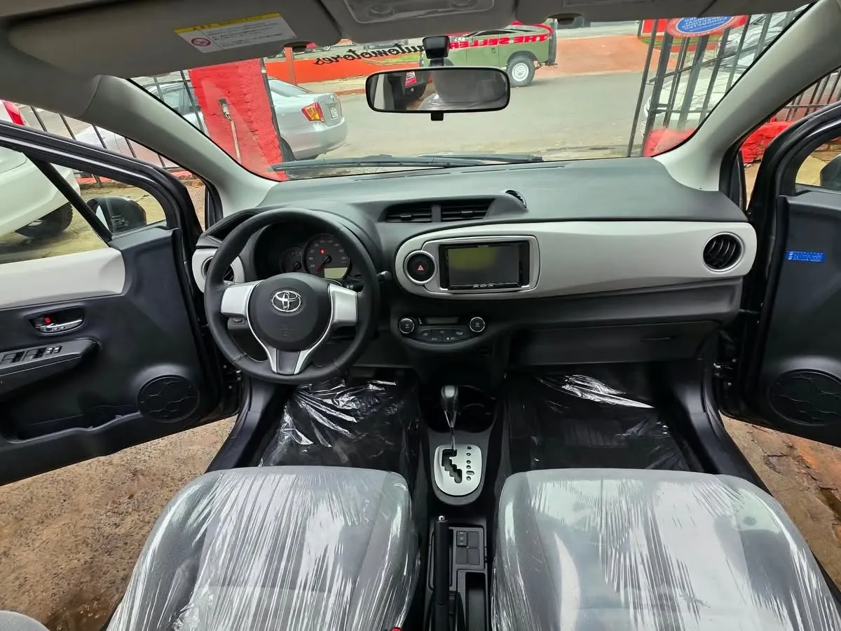 Toyota Vitz 2013 New Vitz 2013/12