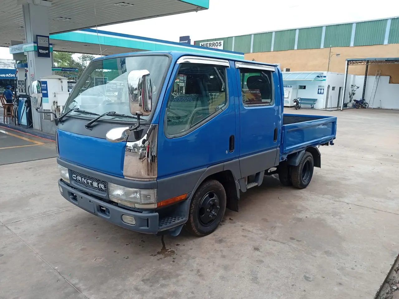 Mitsubishi Canter 2001