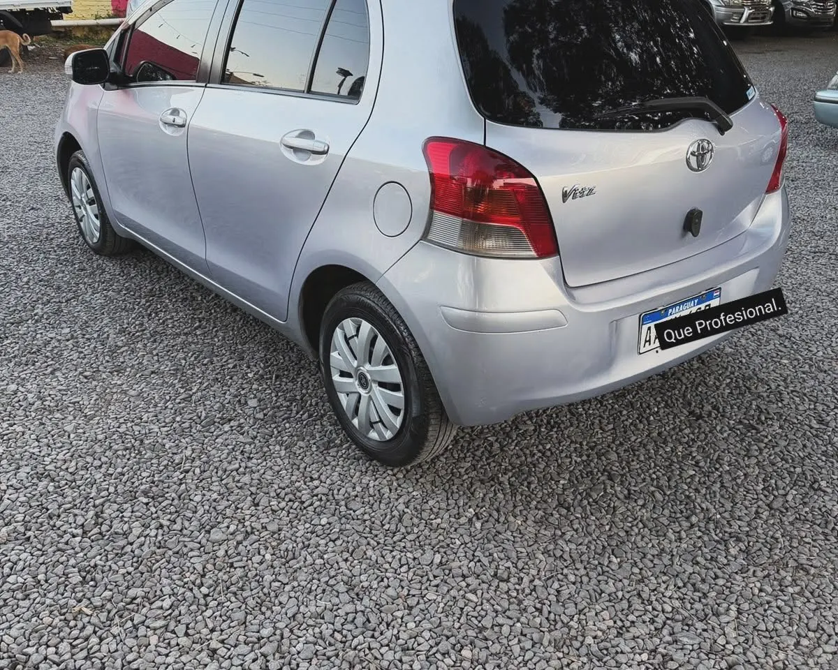 Toyota Vitz 2010