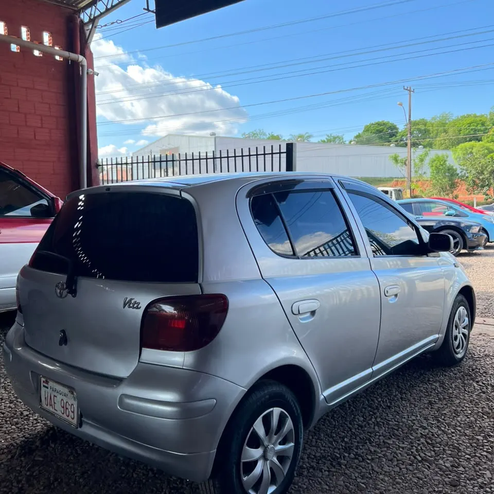 Toyota Vitz 2002