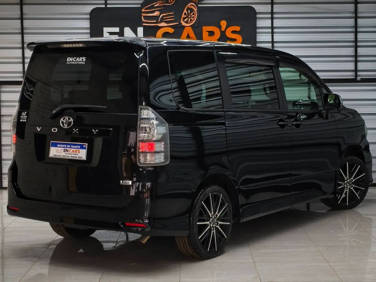 Toyota Voxy 2010