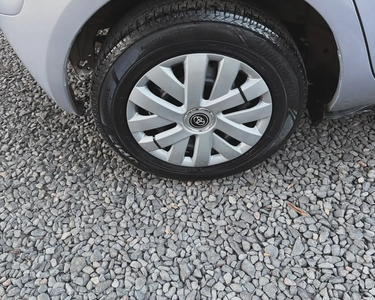 Toyota Vitz 2010
