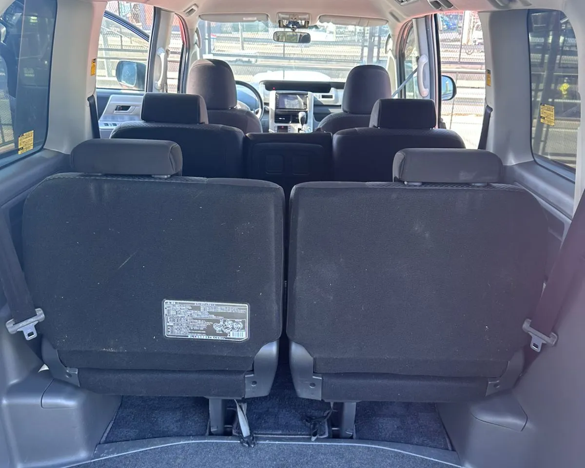 Toyota Noah 2008 FULL