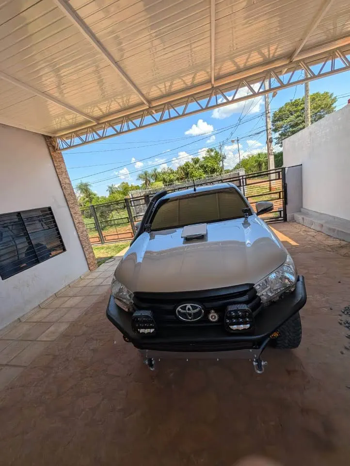 Toyota Hilux 2023