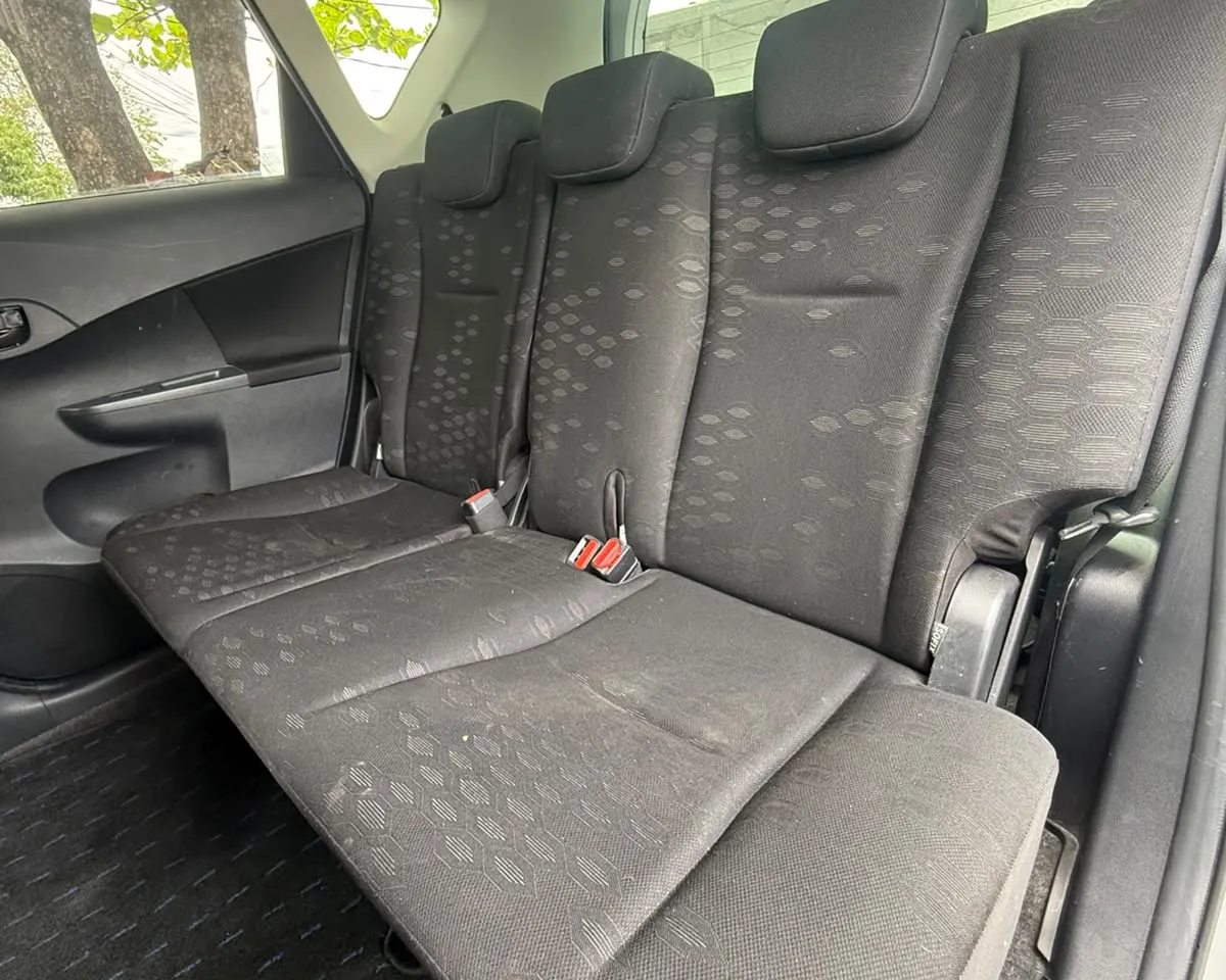 Toyota Ractis 2012