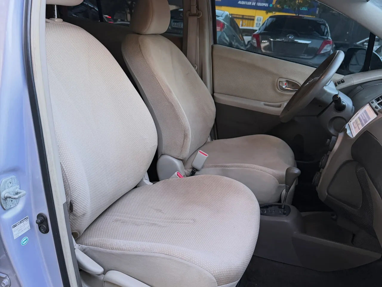 Toyota Vitz 2010