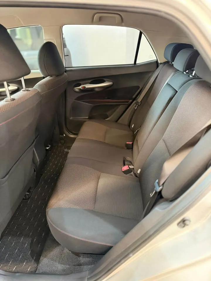 Toyota Auris 2011
