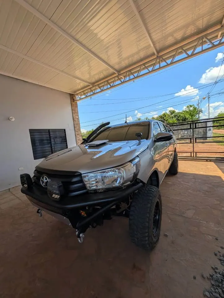 Toyota Hilux 2023