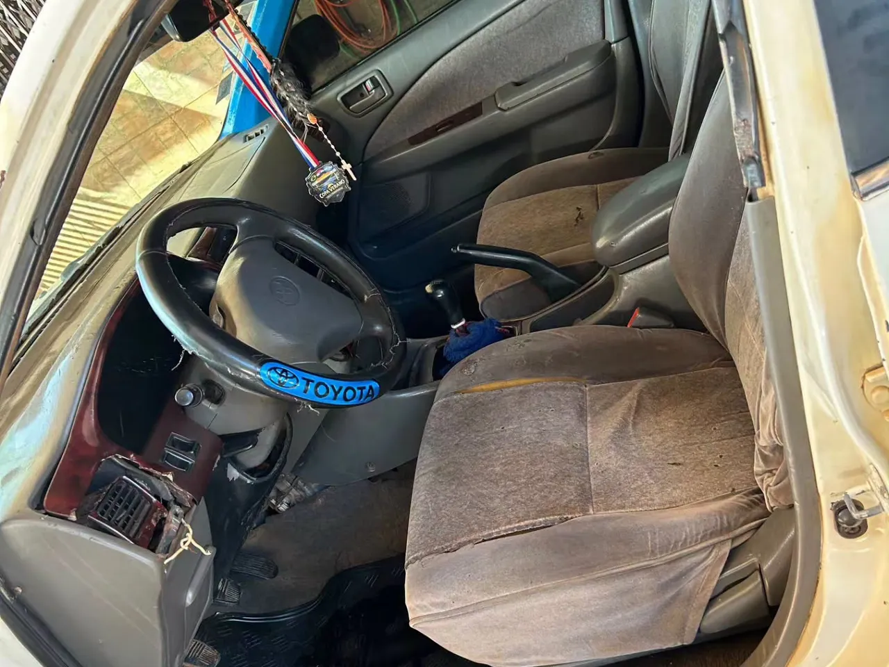 Toyota Corona 2000