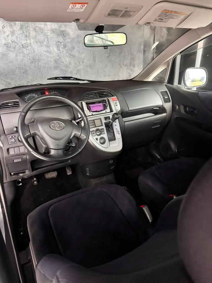 Toyota Ractis 2007