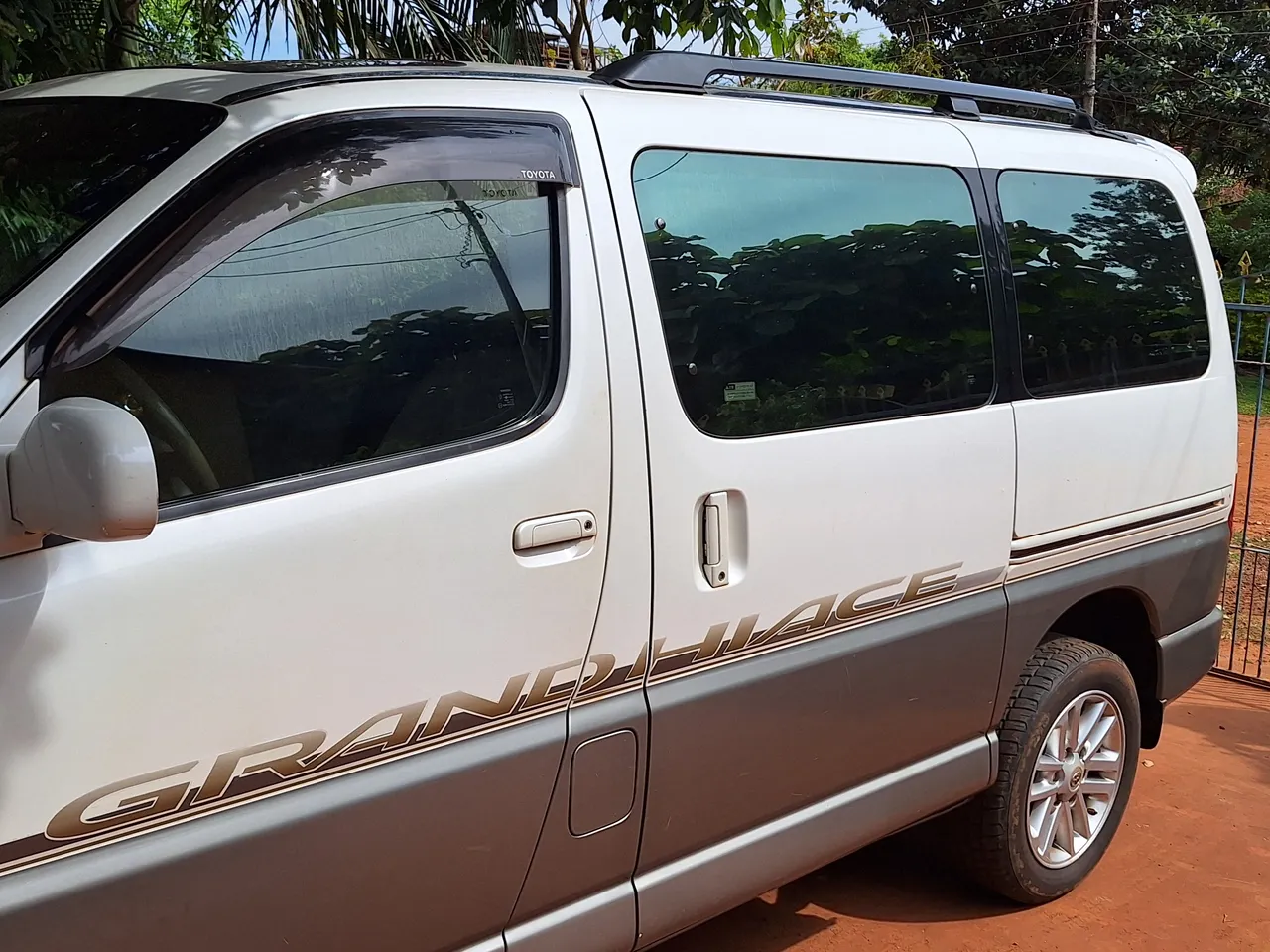 Toyota Hiace 1999