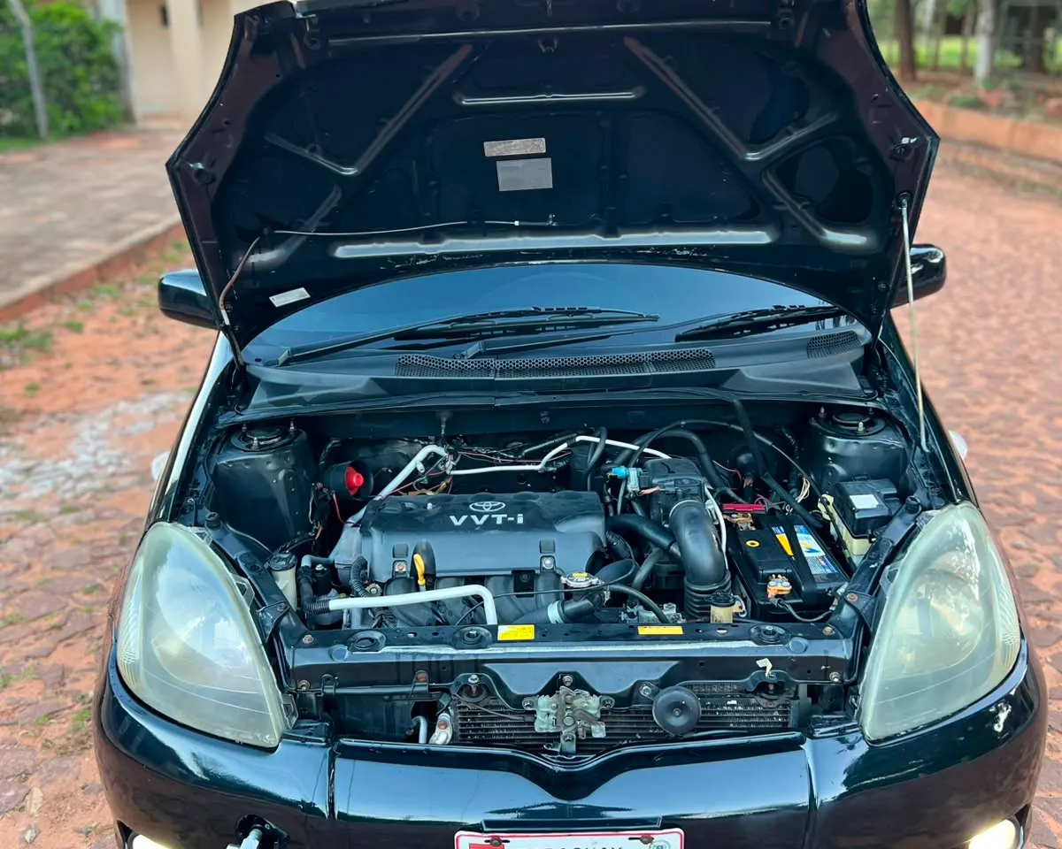 Toyota Vitz 2002