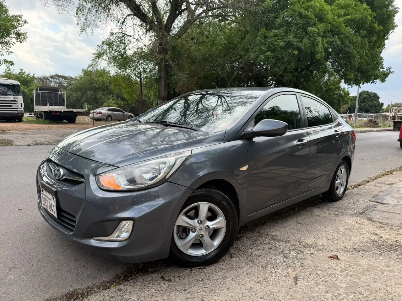 Hyundai Accent 2012