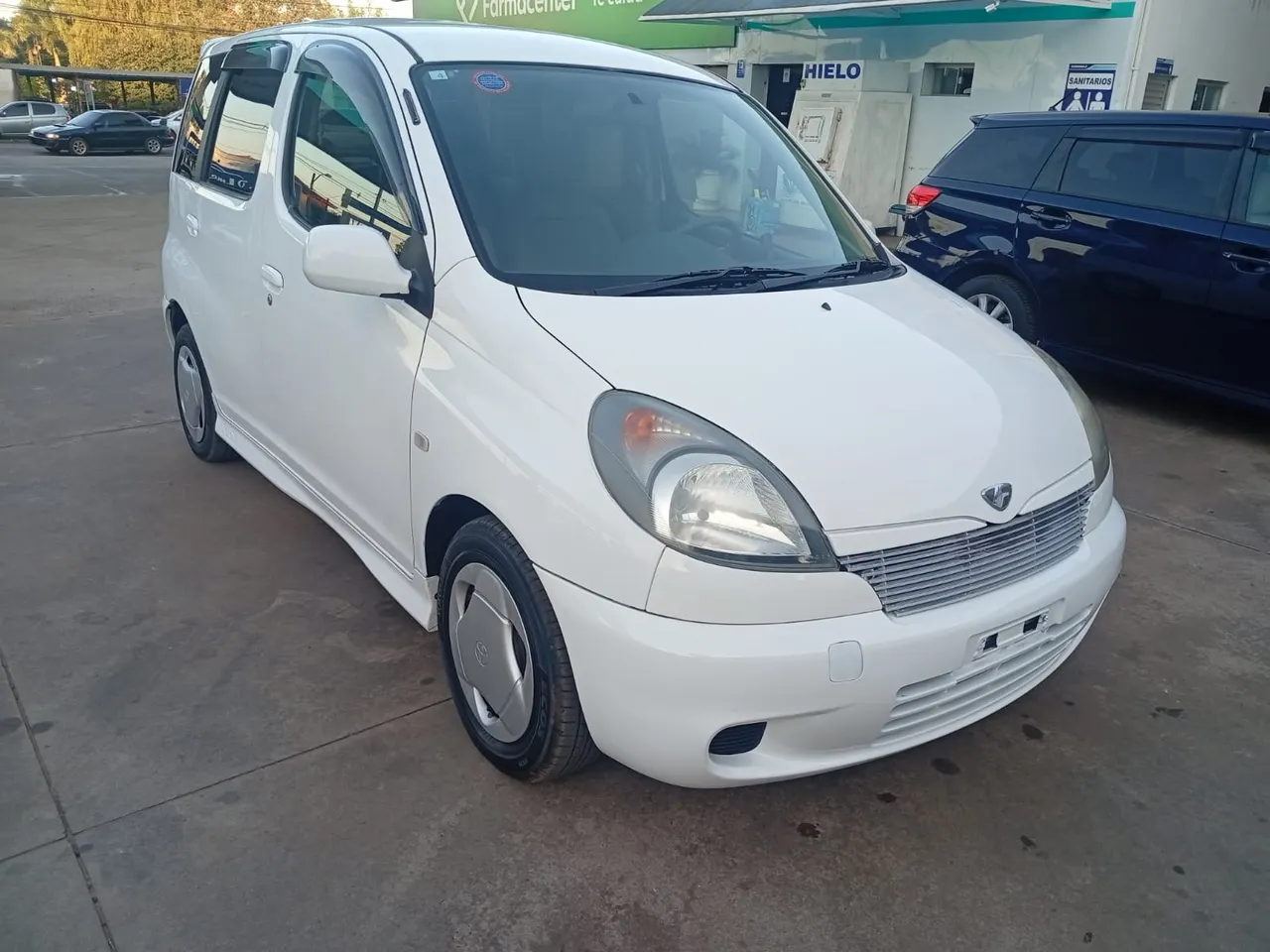 Toyota Funcargo 2001 G