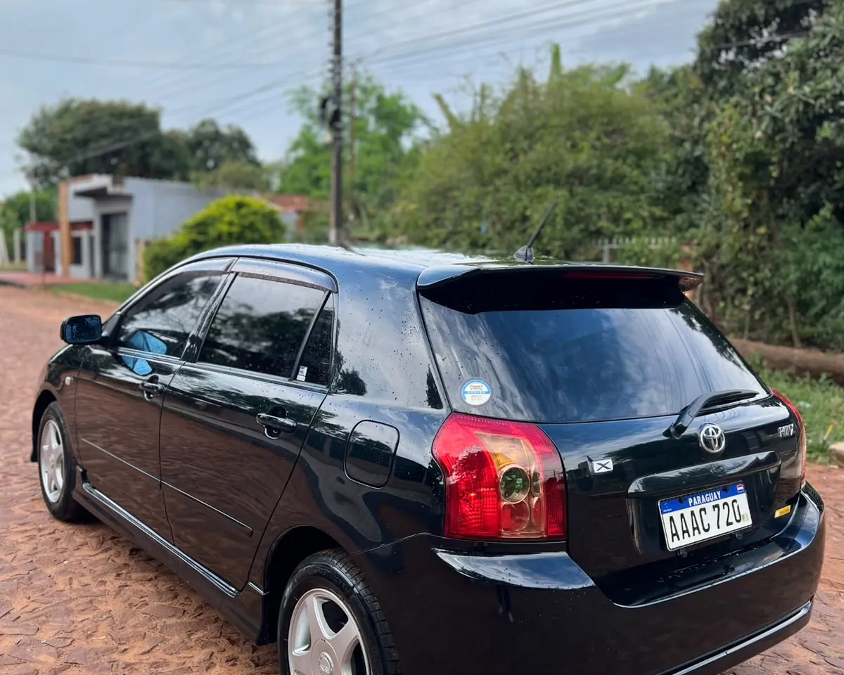 Toyota Runx 2006