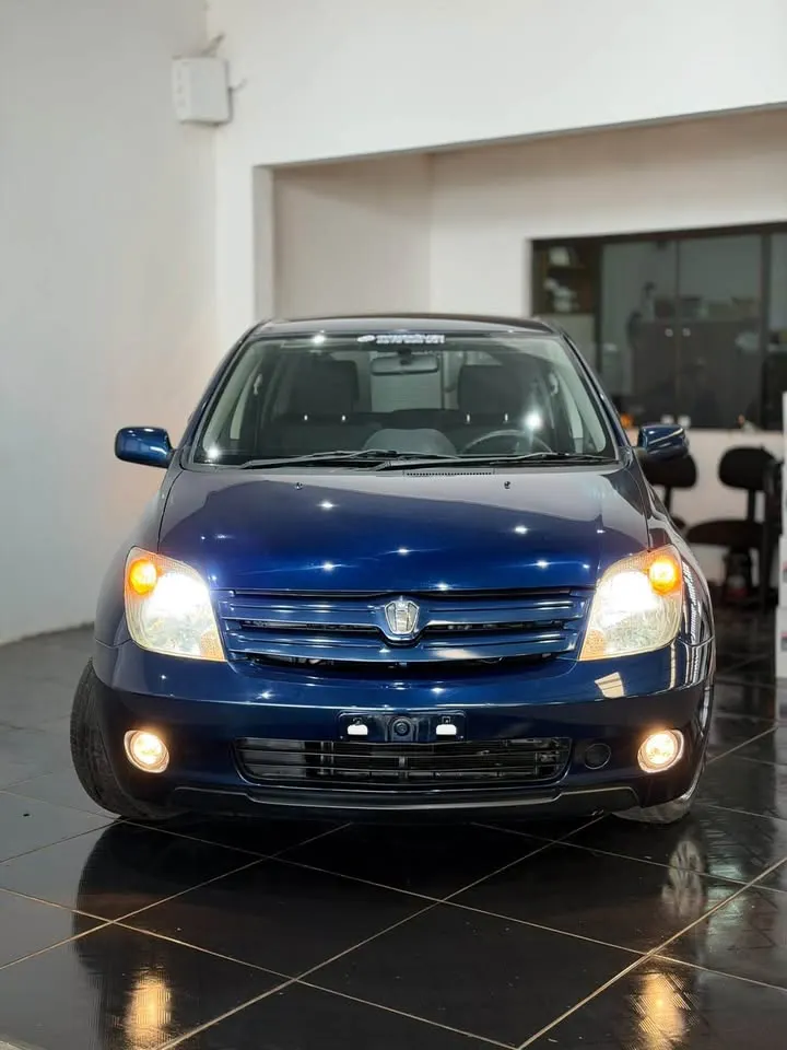 Toyota ist 2005