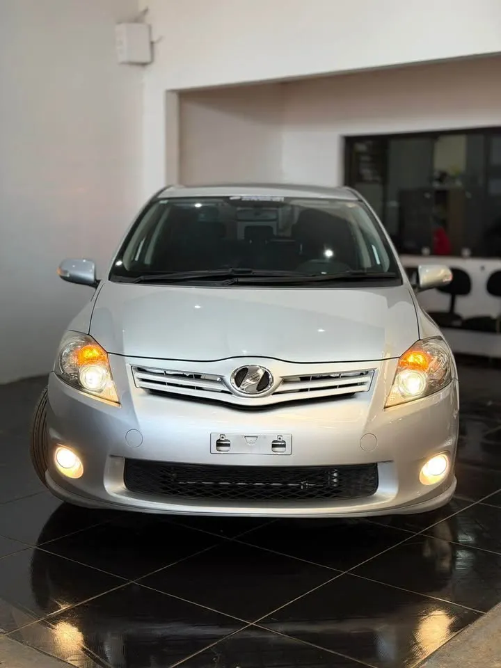 Toyota Auris 2011