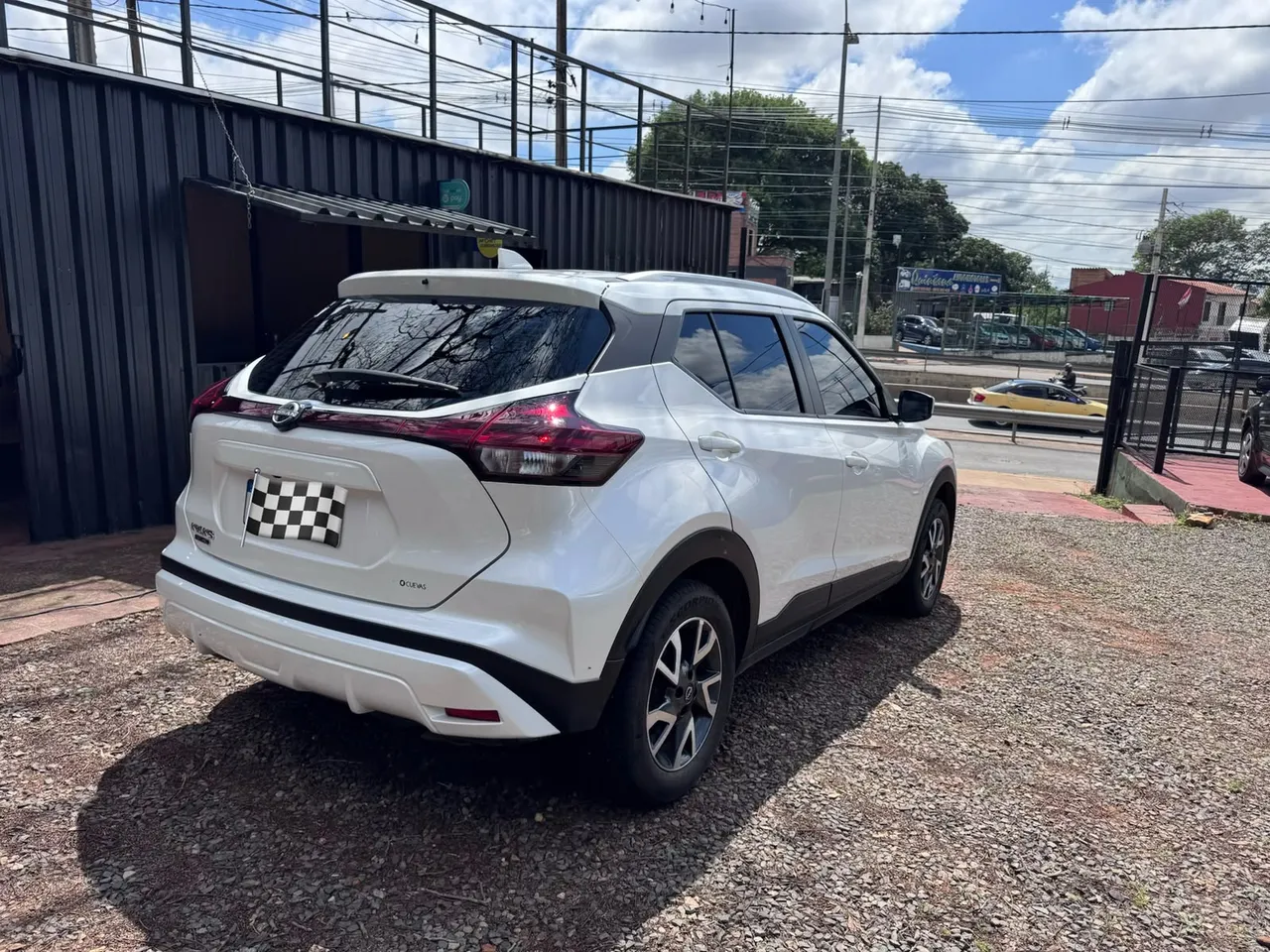 Nissan Kicks 2026 Play