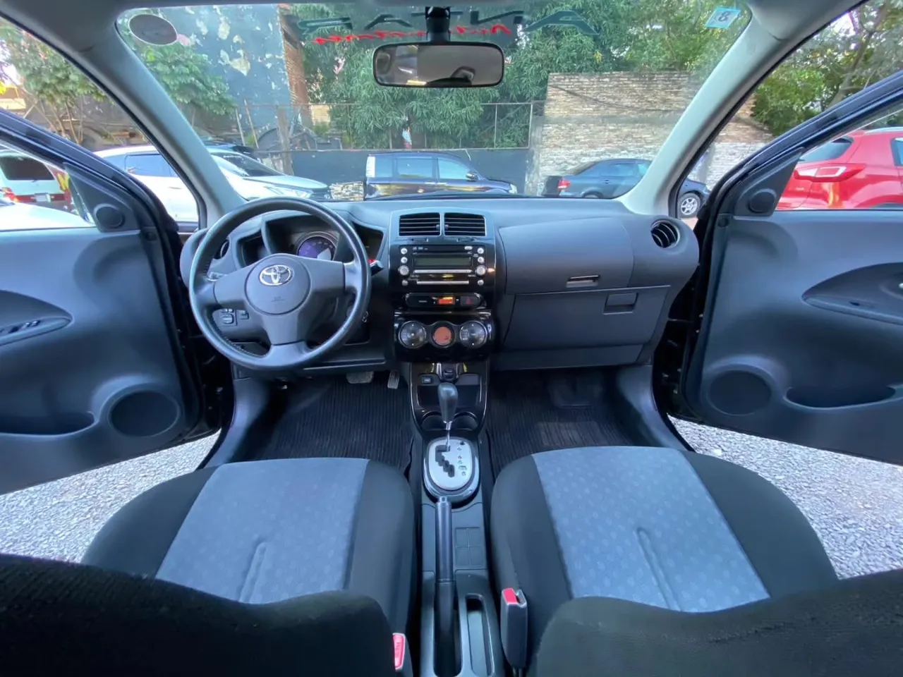 Toyota ist 2008 Full Equipo