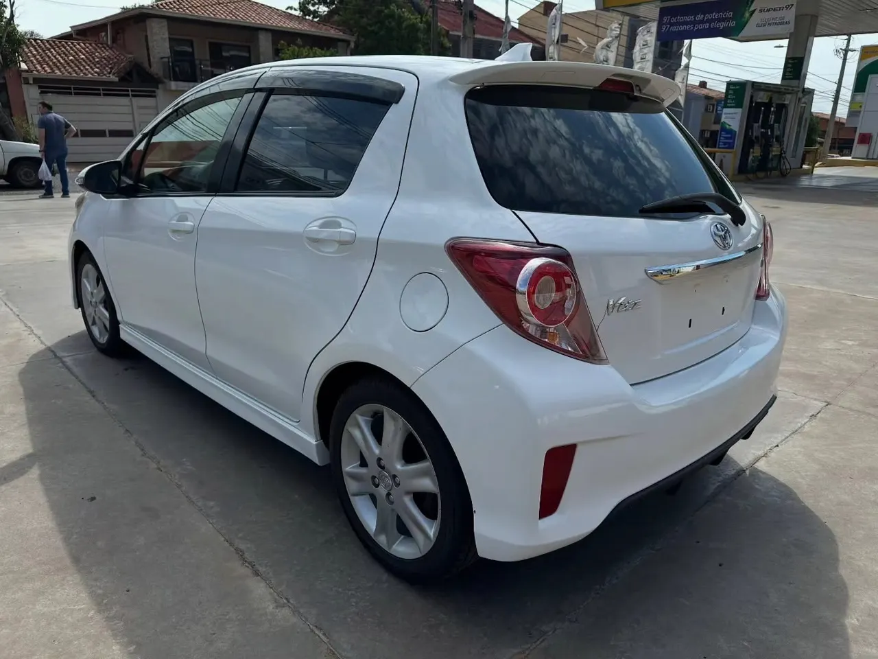 Toyota Vitz 2012 RS