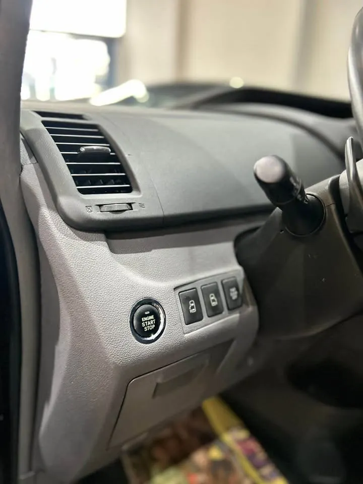 Toyota Voxy 2008
