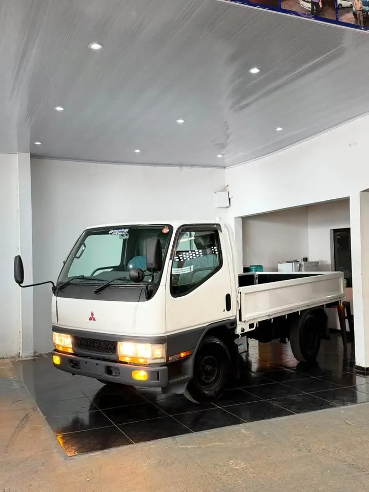 Mitsubishi Canter 1998 Baranda sencilla