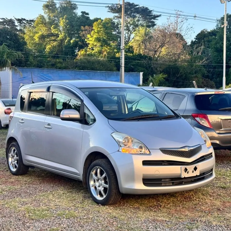 Toyota Ractis 2009