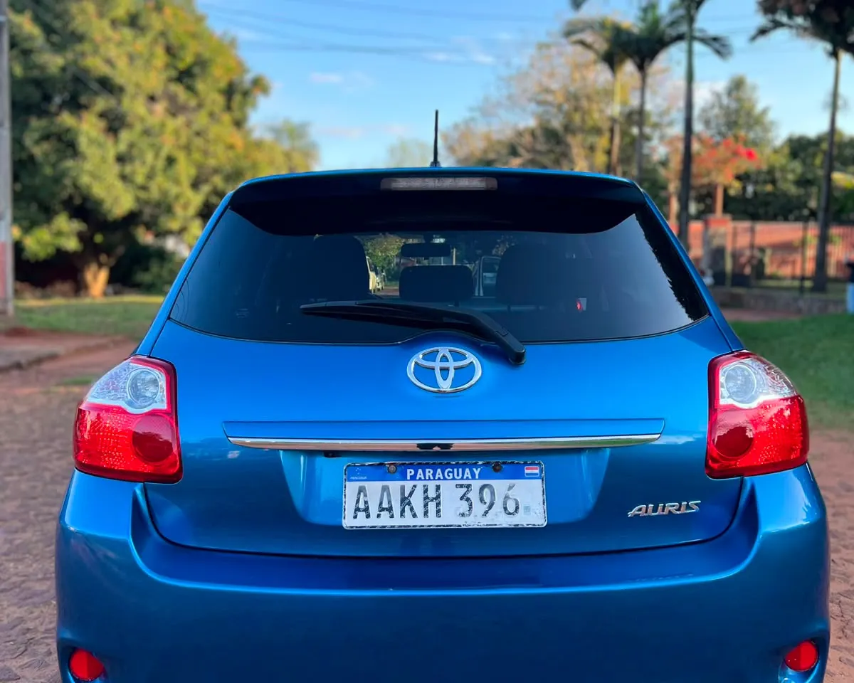 Toyota Auris 2011
