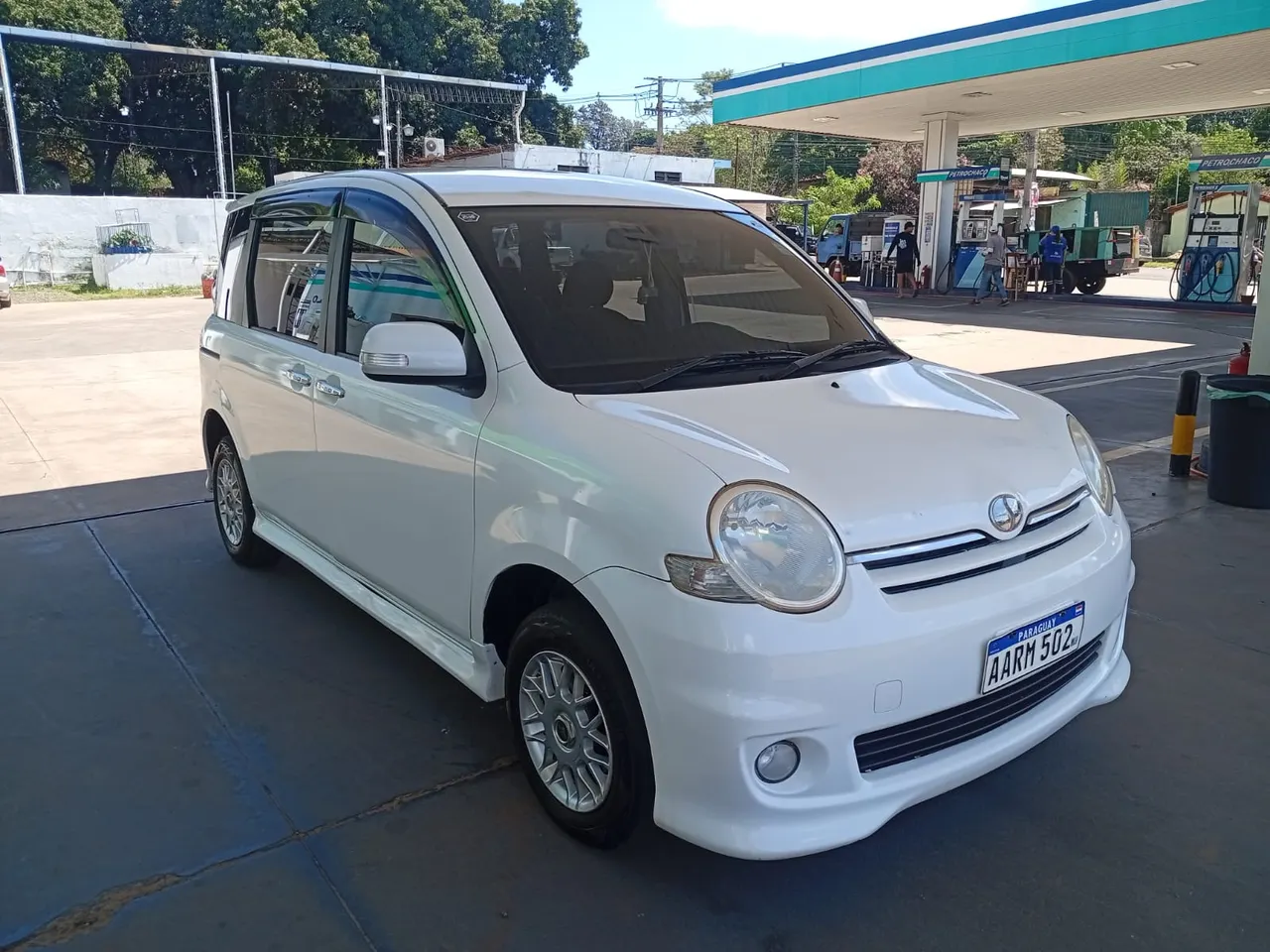 Toyota Sienta 2007