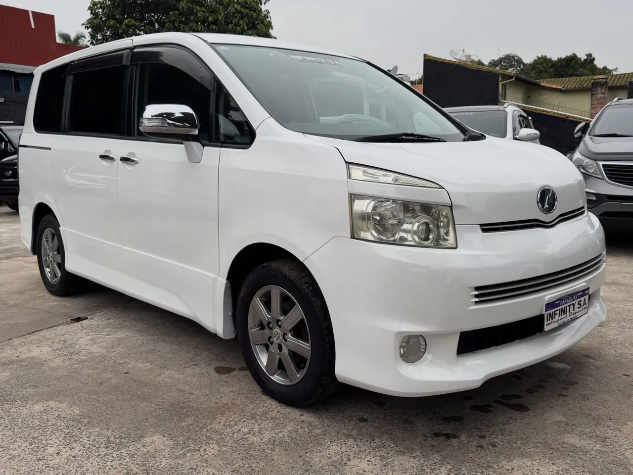 Toyota Voxy 2009