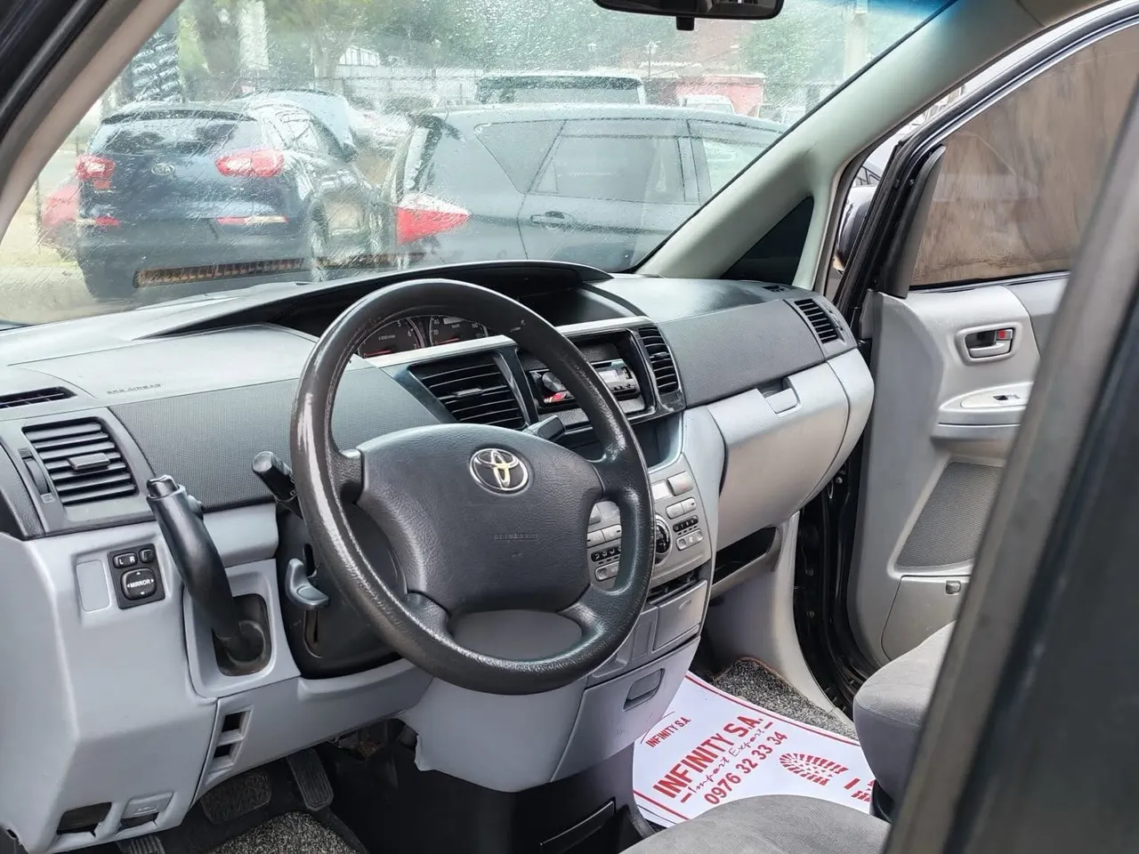 Toyota Voxy 2005 2.0 Eco