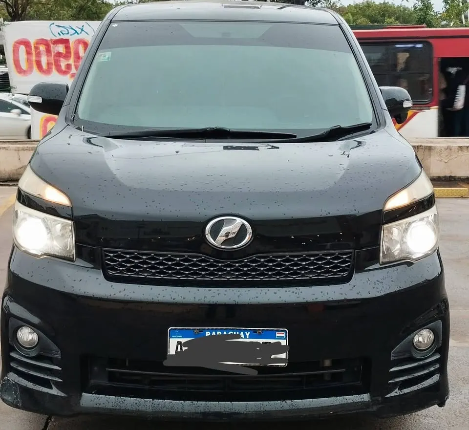 Toyota Voxy 2011 2.0 GS