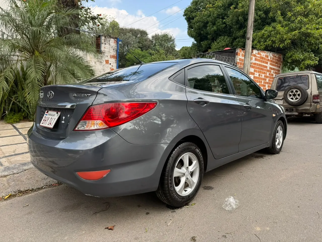 Hyundai Accent 2012