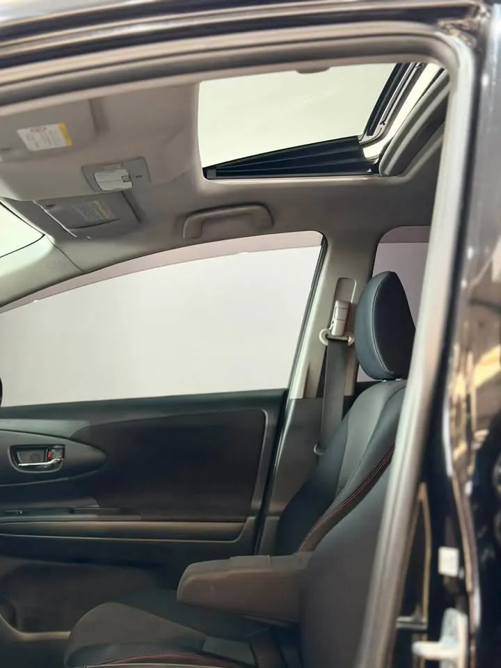 Toyota Wish 2012