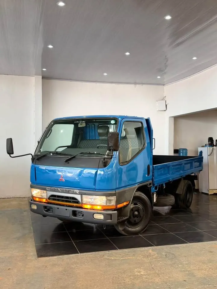 Mitsubishi Canter 1998 Tumba 4D33