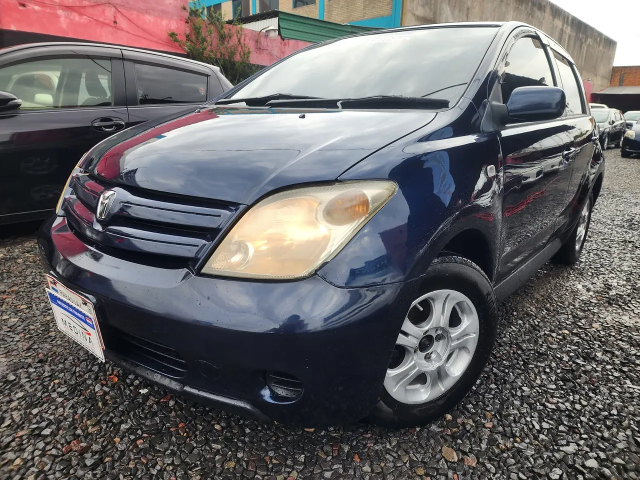 Toyota ist 2003