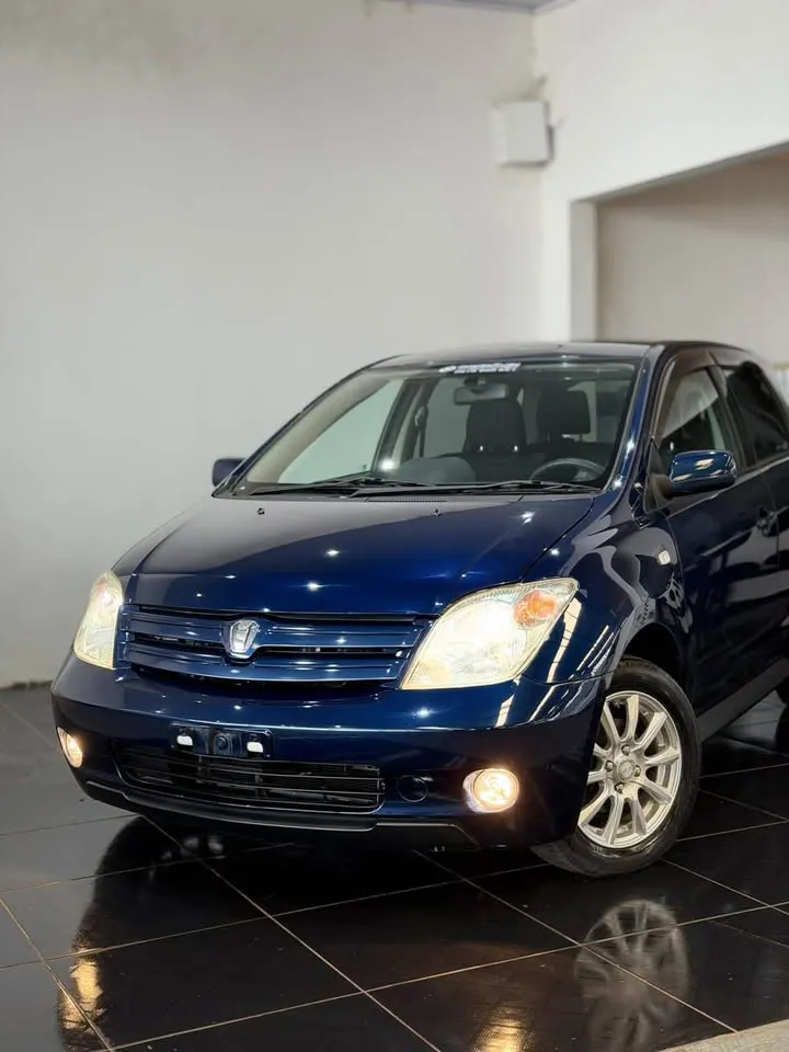 Toyota ist 2005
