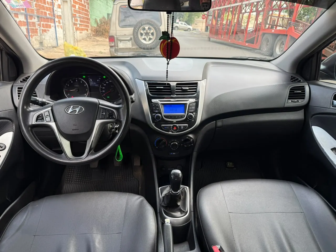 Hyundai Accent 2012