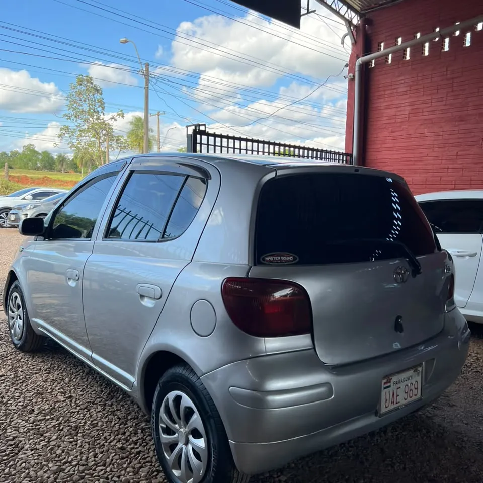 Toyota Vitz 2002