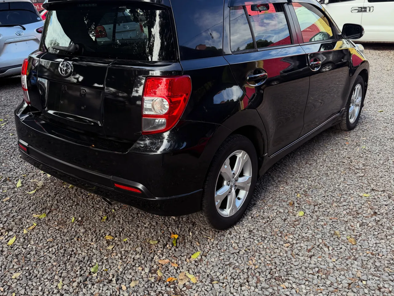Toyota ist 2015 TRD