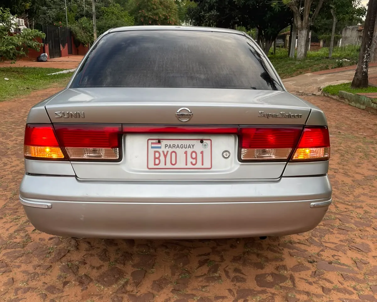 Nissan Sunny 2004