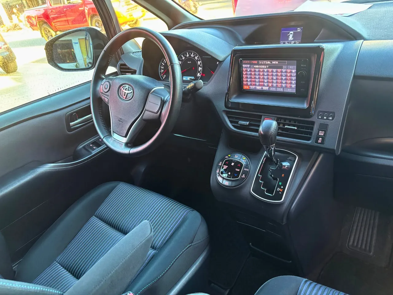 Toyota Noah 2017