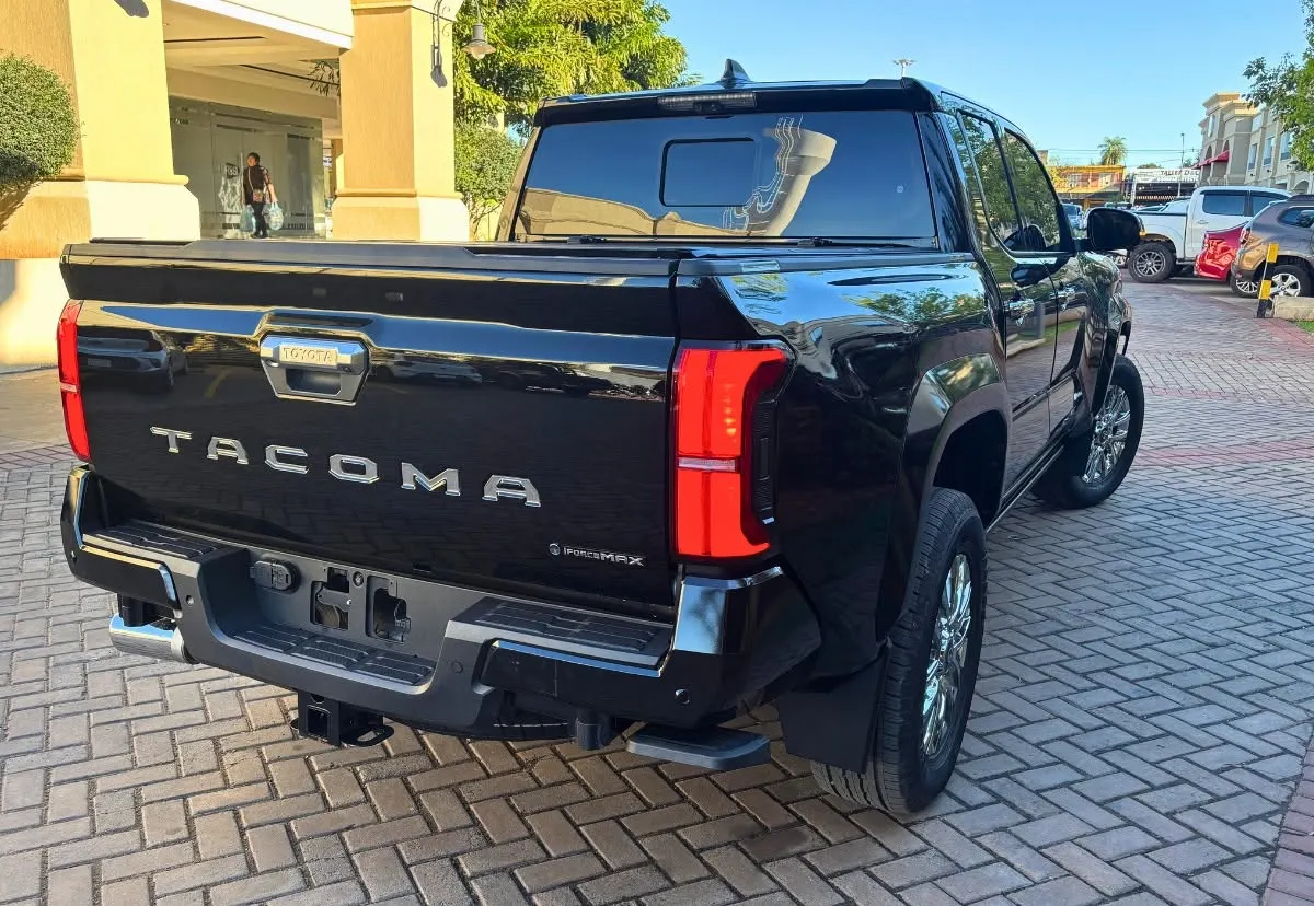 Toyota Tacoma 2026 i-FORCE Premium