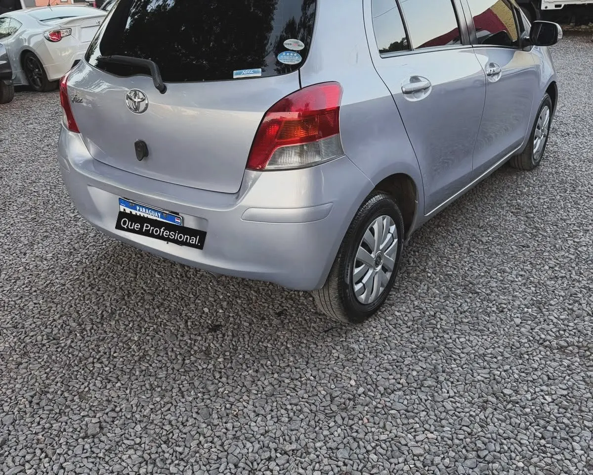 Toyota Vitz 2010