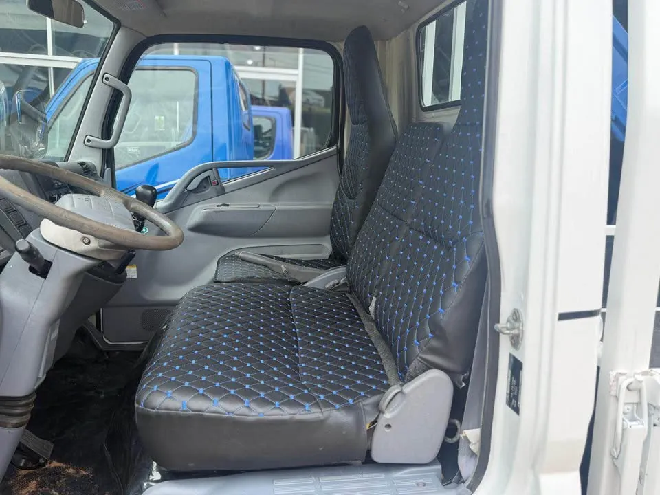 Mitsubishi Canter 2004